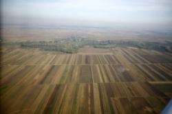 Terenurile agricole, ieftine şi profitabile până la extrem.