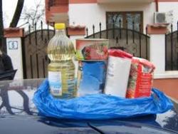 Incepe distribuirea alimentelor gratuite
