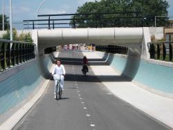 A fost inaugurată prima autostradă pentru biciclete din lume, care leagă Essen de Duisburg în German